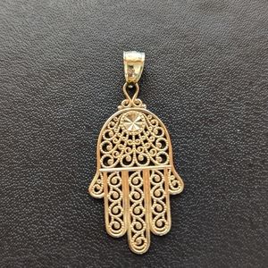 10k Gold Hamsa Filigree Pendant